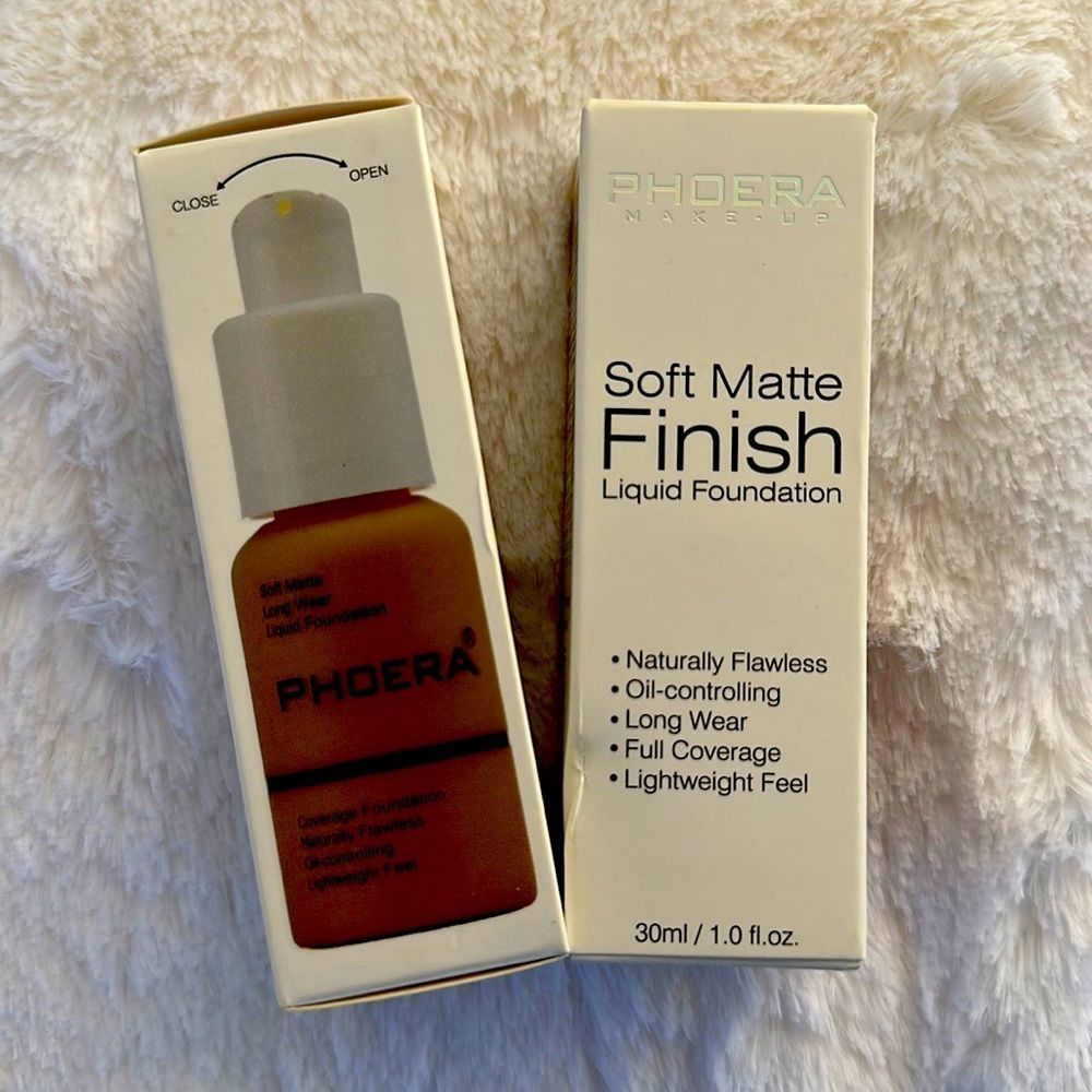 2 Phoera Soft Matte Finish Liquid Foundation